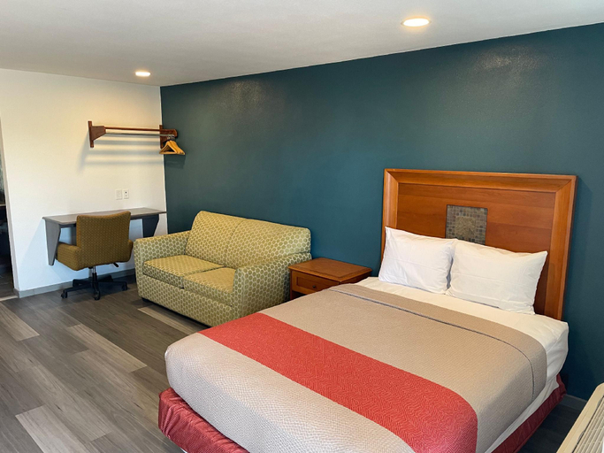 Bedroom 3, Town Place Studio Extended Stay Snyder, TX, Scurry