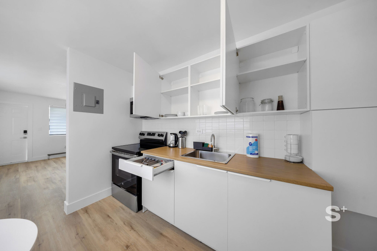 Private kitchen 3, Stylish 1-BD Apt - Gym and Free Parking, Miami-Dade