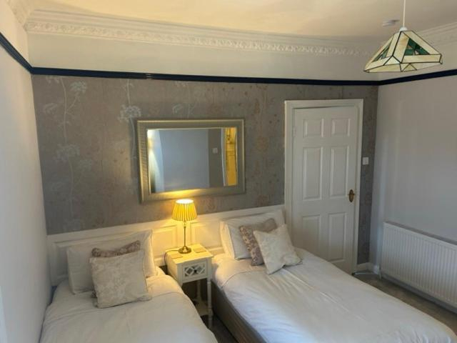 Bedroom 3, Hollybank House Bed and Breakfast, Dublin