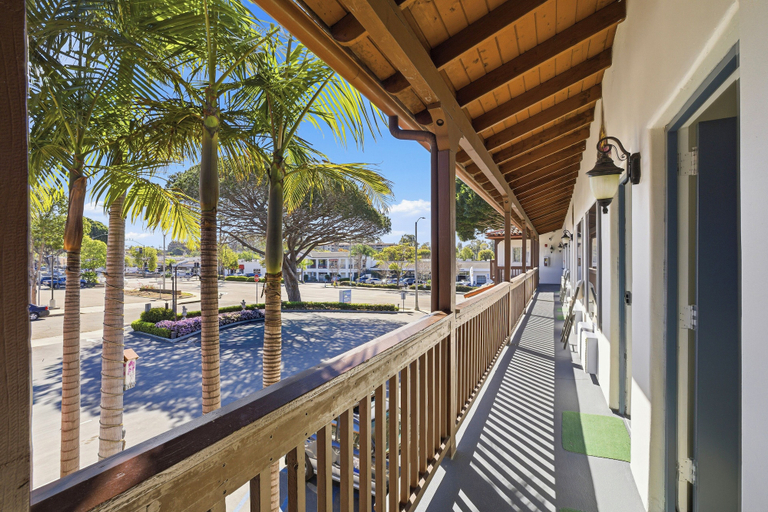 Others 5, Solei House, Santa Barbara