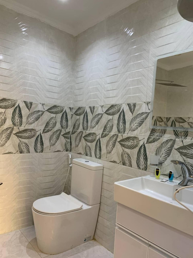 Bathroom 5, Royal Season Hotel, Qasr an-Nil