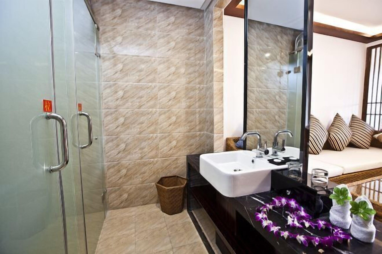 Bathroom 4, Yabulun Pastoral Leisure Villa, Hainan