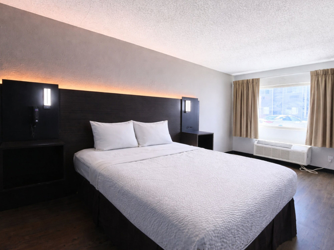 Bedroom 3, Motel 6 Elkhart, IN, Elkhart
