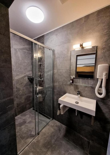 Bathroom 3, Rackésmillen, Wiltz