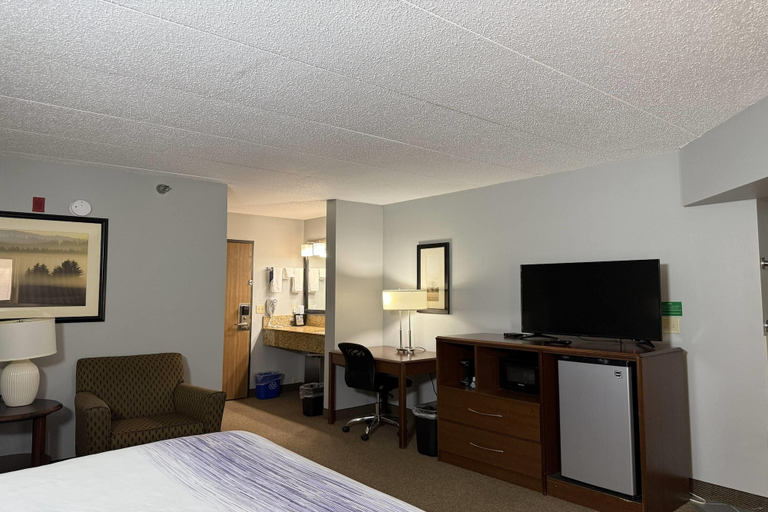Bedroom 3, AmericInn by Wyndham Sioux Falls, Minnehaha