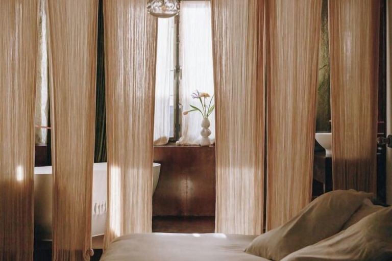 Bedroom 4, Mona Athens, Attica