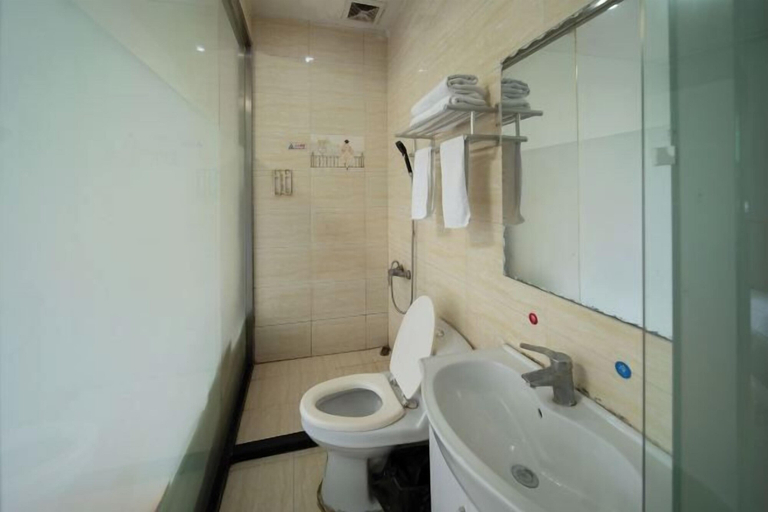 Bathroom 3, Shanghai Lijingyuan Hotel, Shanghai