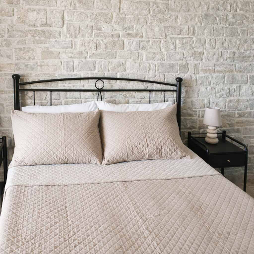 Room 2, Tainaros Rooms - Beachfront Summer Getaway, Peloponnese