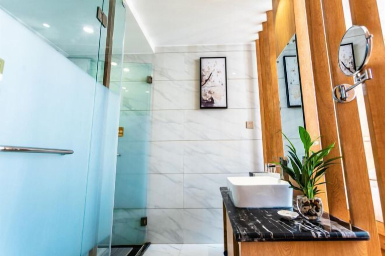 Bathroom 3, Dali Wenyue Hotel (Erhai Ecological Corridor Branch), Dali Bai