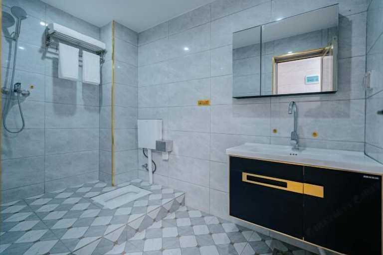 Bathroom 3, Weiyuna Hotel (XiShuangBanNaMenghai), Xishuangbanna Dai