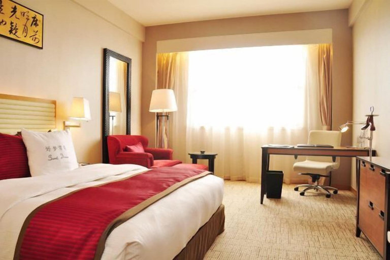 Bedroom 3, Oriental Hotel, Suzhou