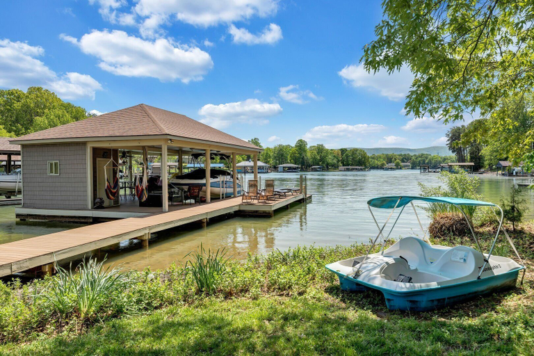 Boating, Stargaze - Lakefront With Private Dock, Bedford