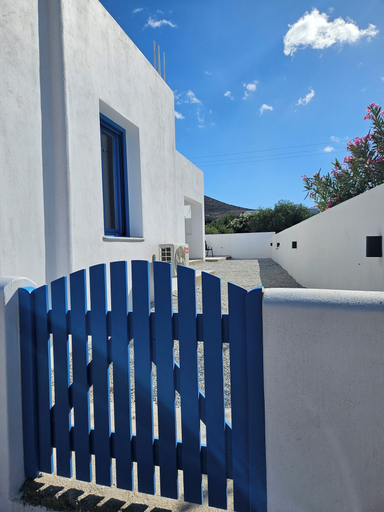 Property grounds 2, Parian Nissos Harmony Living, South Aegean