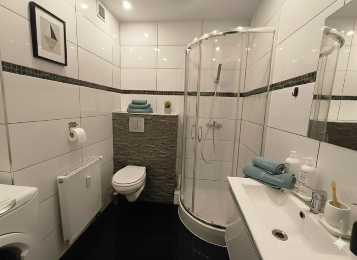 Bathroom 2, WRN APARTAMENTY, Kalisz