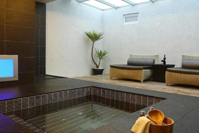 Others 5, Elan-Motel, Yilan