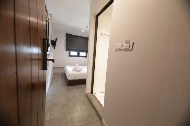 Bathroom 5, Wire Bangkok Prakhanong, Khlong Toey