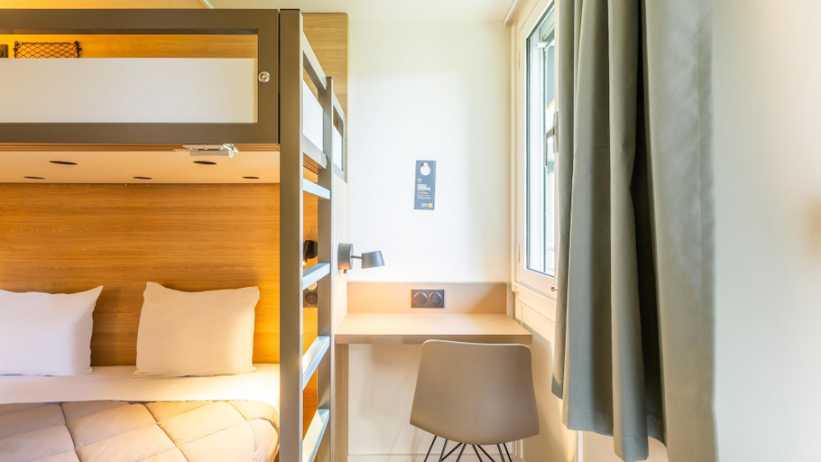 Bedroom 4, Premiere Classe Orleans Nord Saran, Loiret