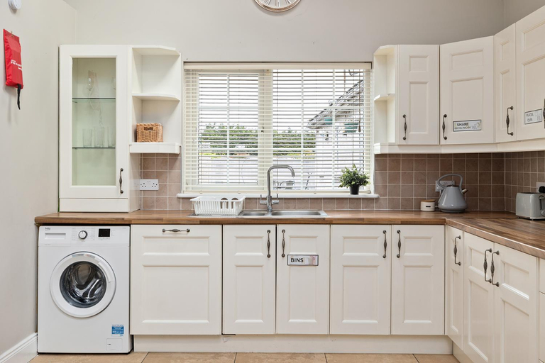 Others 5, Dublin Airport Homestay, Dublin