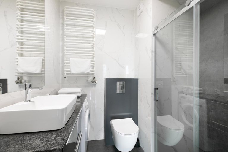 Bathroom 2, Apartamenty Platinex 1, Kraków City