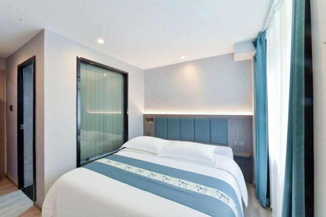 Bedroom 3, Harmony One Hotel, Enshi Tujia and Miao