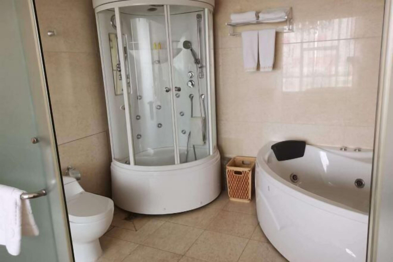 Bathroom 4, Bishui Lantian Hotel, Hengshui