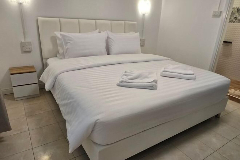 Others 5, The Oasis Inn, Hua Hin