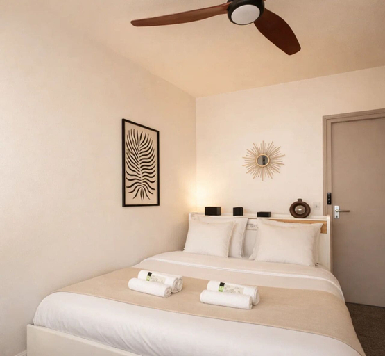 Bedroom 2, 1565 Pétion, Paris