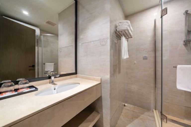 Bathroom, Huanlesong Hotel (Jiaxing Zhongguancun Wanli Square), Jiaxing