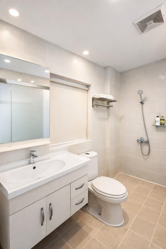 Bathroom, Suba Hotel By Voyara Premiere, Jakarta Barat