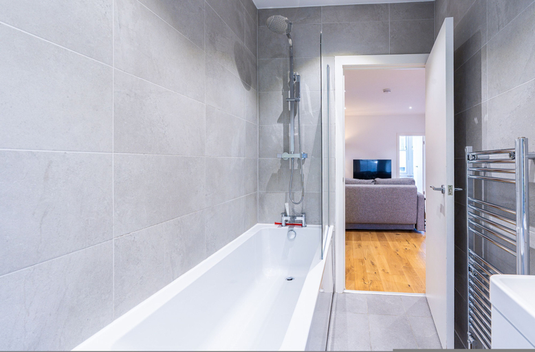 Room 5, Citylink Central Flat 2, London