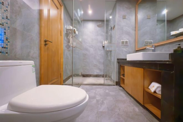 Bathroom 4, Mintai Hot Spring Holiday Hotel, Zibo