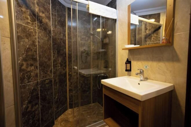 Bathroom 5, Hotel Tashkonak Istanbul, Fatih