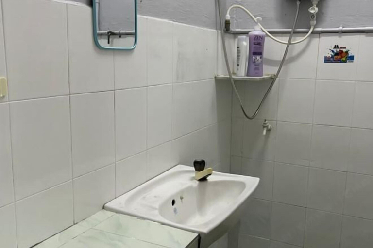 Room 5, 200A & 201A Homestay Malim Nawar, Kampar