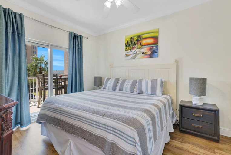 Room 4, Crystal Tower 206- Amenities Galore Lazy River, Baldwin