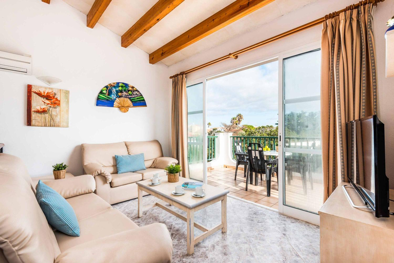 Others 4, Villa Karoline, Baleares