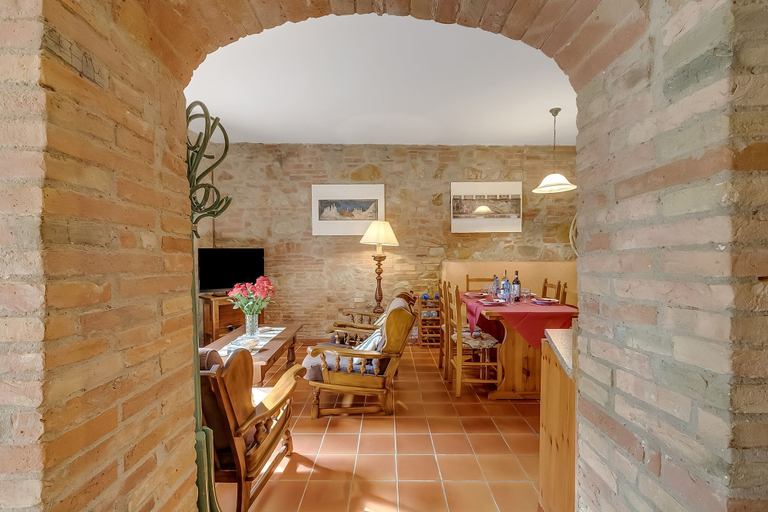Room 4, Charming Borgo Ciclamino Pool Activities, Florence