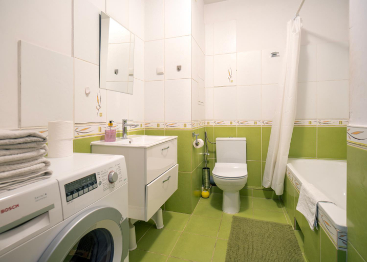 Bathroom 2, Green Kabaty Apartment 5, Warsaw