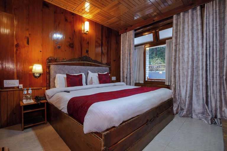 Bedroom 3, Hotel Holiday Home International - By  Vivaan, Kullu