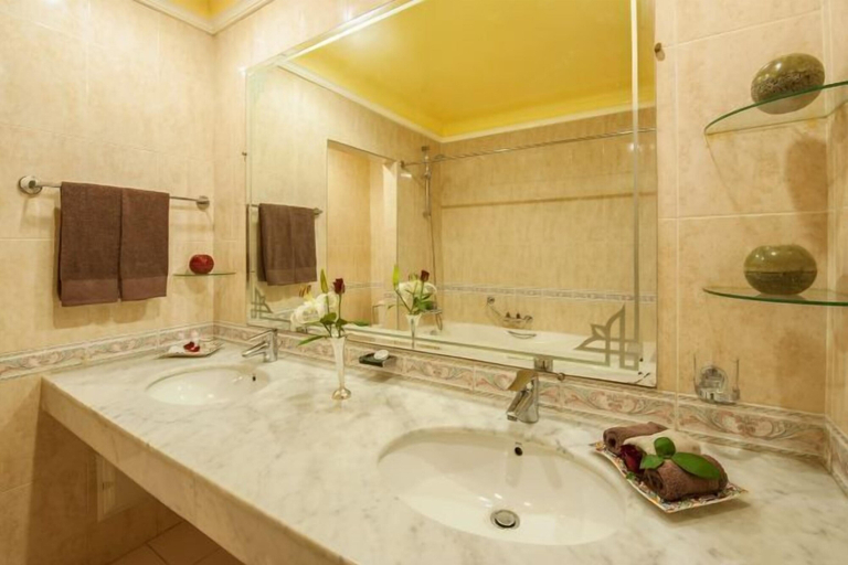 Bathroom 2, Val D Anfa Casablanca, Casablanca