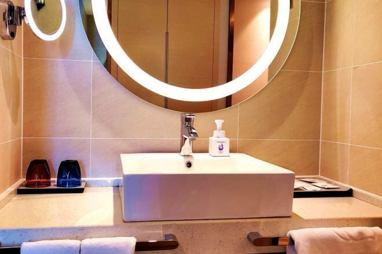 Bathroom 4, Zhongfa Hotel, Yueyang
