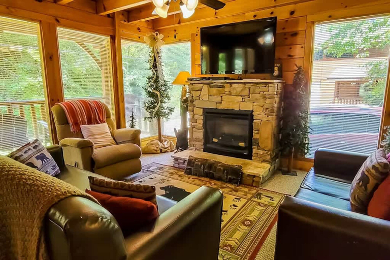 Room 4, Across the Creek Cabin by Beyond Expectations With Hot Tub, Sevier