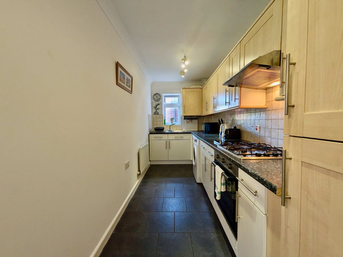 Room 3, Charming 2-bedroom Flat in London, London