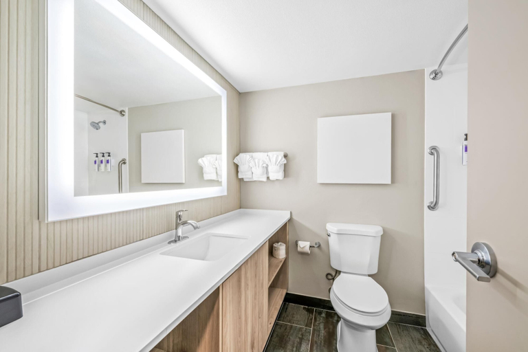 Bathroom 5, Sonesta Select Hotels Statesville, Iredell