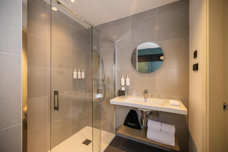 Bathroom 3, Spark By Hilton Madrid Alcala, Madrid