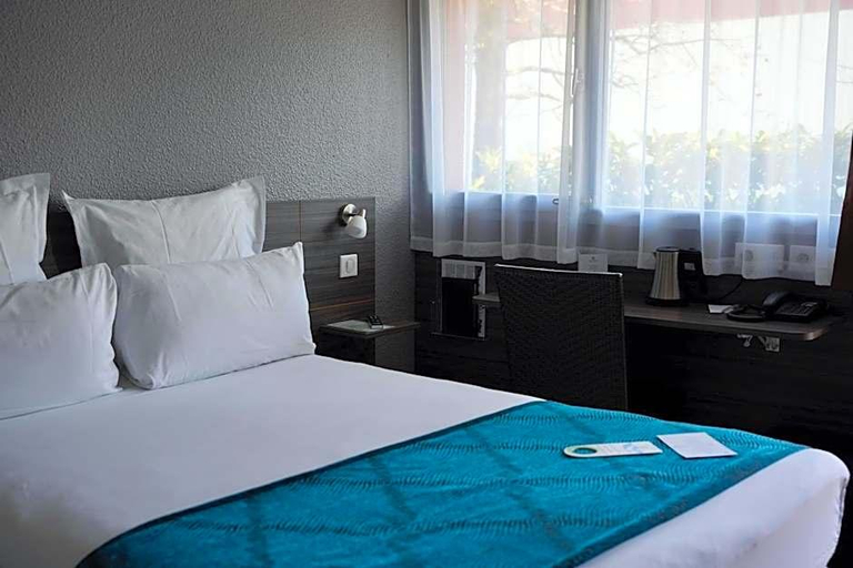 Bedroom 2, Inter-Hotel Biarritz Aeroport Amarys, Pyrénées-Atlantiques