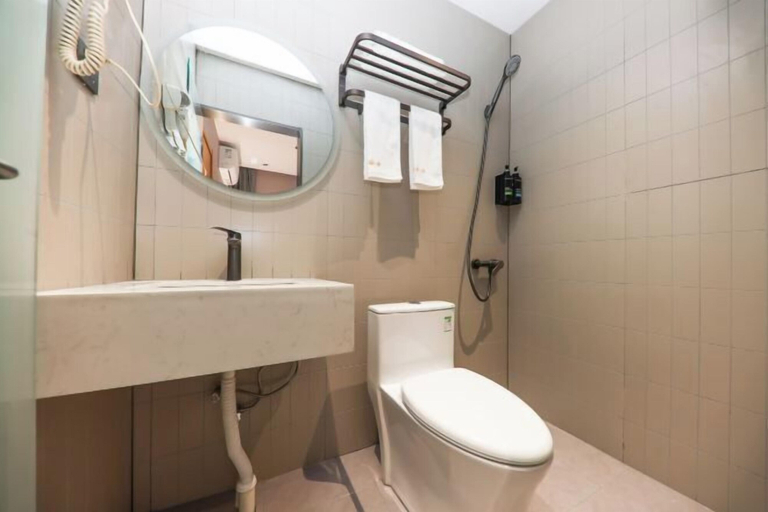 Bathroom 3, Miduo Hotel, Shanghai