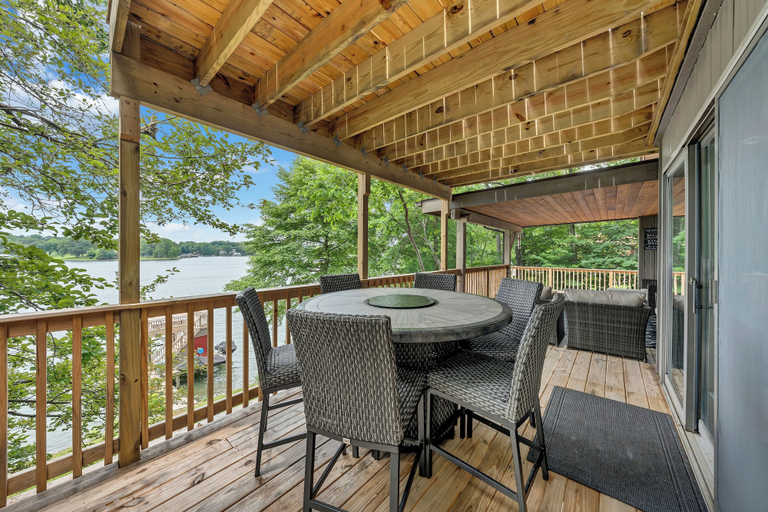 Outdoor dining, Sundance - Lakefront w/ Private Dock, Bedford