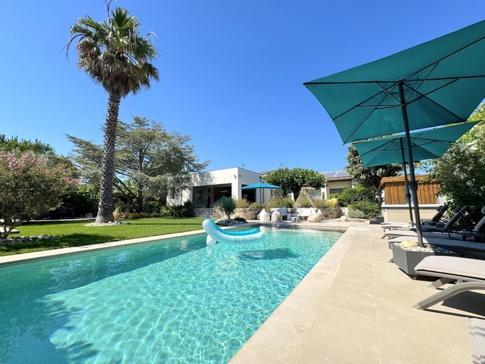 Outdoor pool 3, Villa Balāo - Guesthouse Men Only - LGBT, Hérault