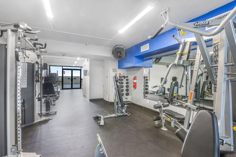 Room 4, Island Winds West 774- Walk to Hangout Beachfront, Baldwin