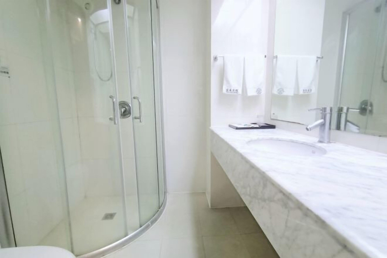 Bathroom 2, Guo Hao Hotel (Yiwu International Trade City), Jinhua